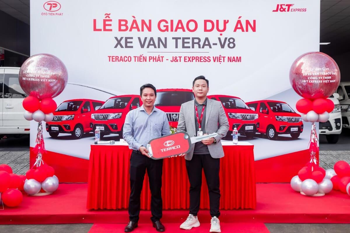 5JT_Express_nhan_ban_giao_tai_van_Tera_V8_05